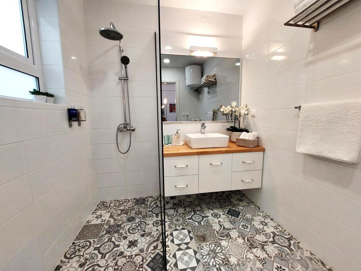 Aay- Best Corfu Town & Sea Apart 2Bedroom Renovated + Lift / Comfy&Design+Wifi Kültér fotó